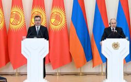 Ереванский синдром: почему встреча Пашиняна и Жапарова запомнится не только «новой страницей» в отношениях